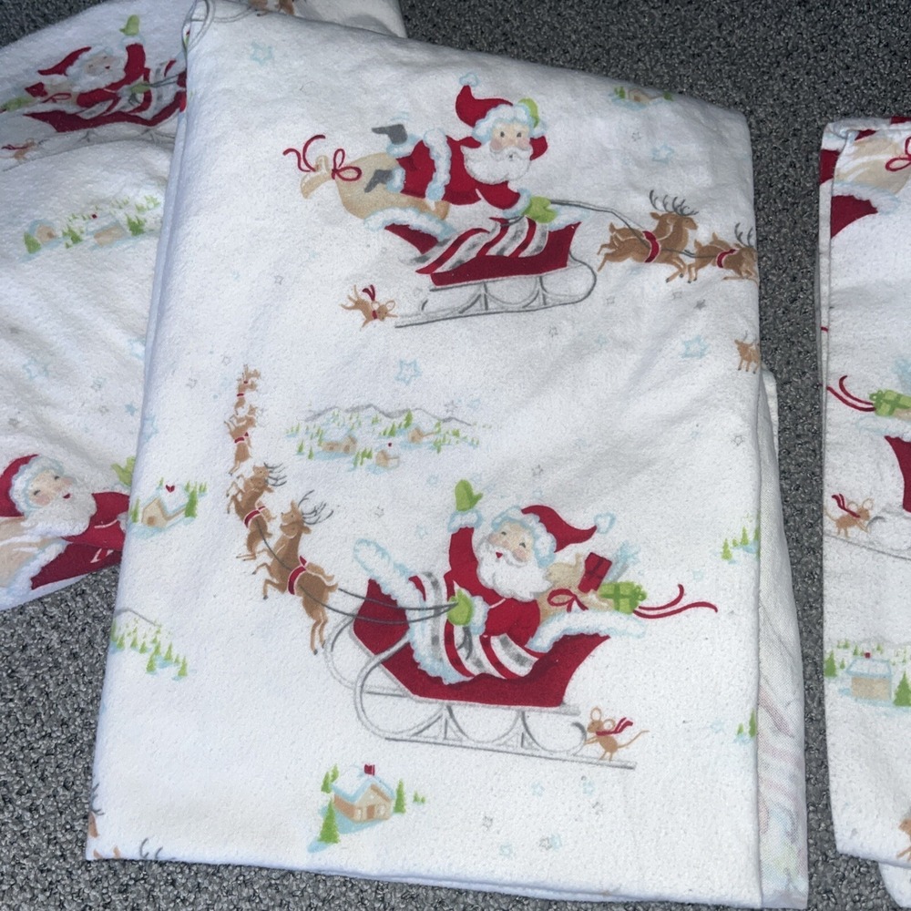 Pottery Barn Kids Flannel Sheet Set. Toddler. Santa Claus. Christams. Reindeer - Picture 2 of 5